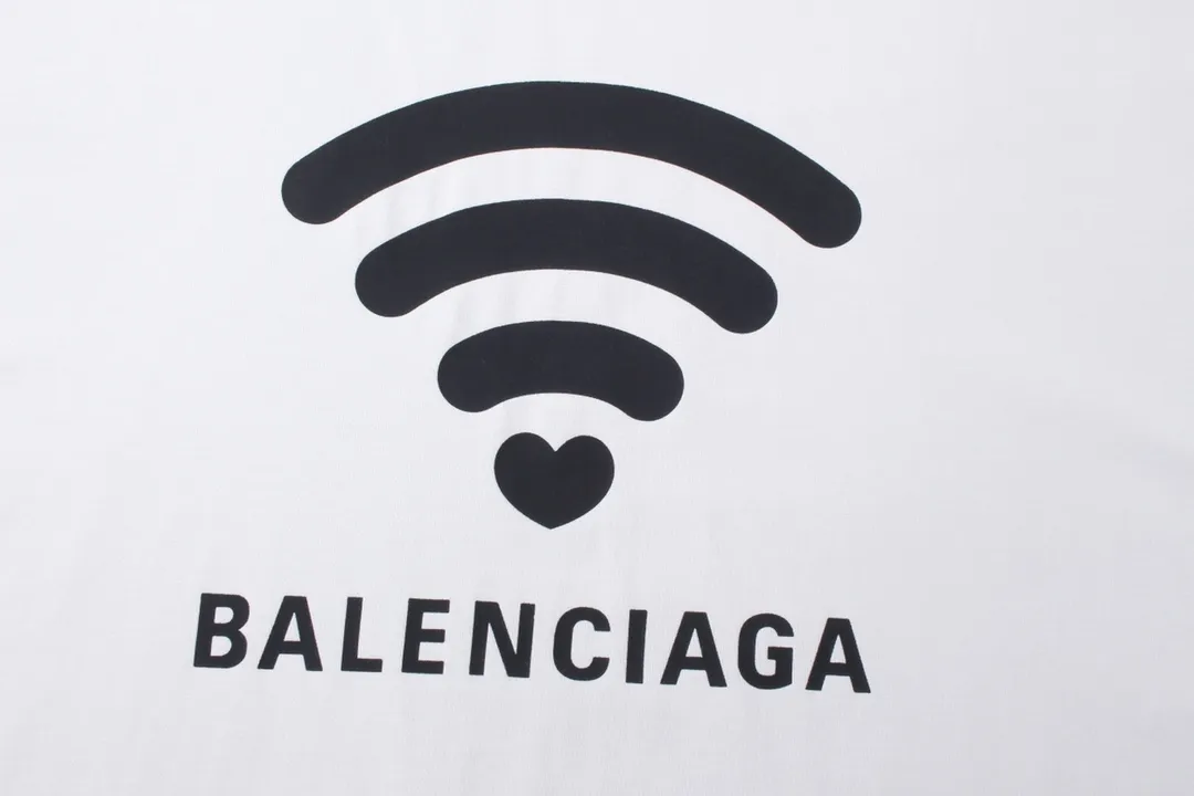 【 . Quality】BALENCI*GA/ .2024 .520 WI-FI T . . Authentic ， ！ ZP 。 260 ， . ， ，。 。 . ， 。 OS . Same Style ：BL 223368 :Black.Cream White Size：XS L